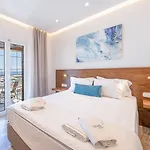 Galatia And Hotel apartamentowy Benitses (Corfu)