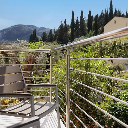 Hotel de apartamente Galatia And Benitses (Corfu)